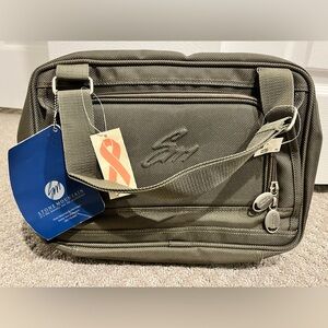 Stone Mountain Durable Nylon Travel Carey On Bag Olive Green Rugged Includes Key